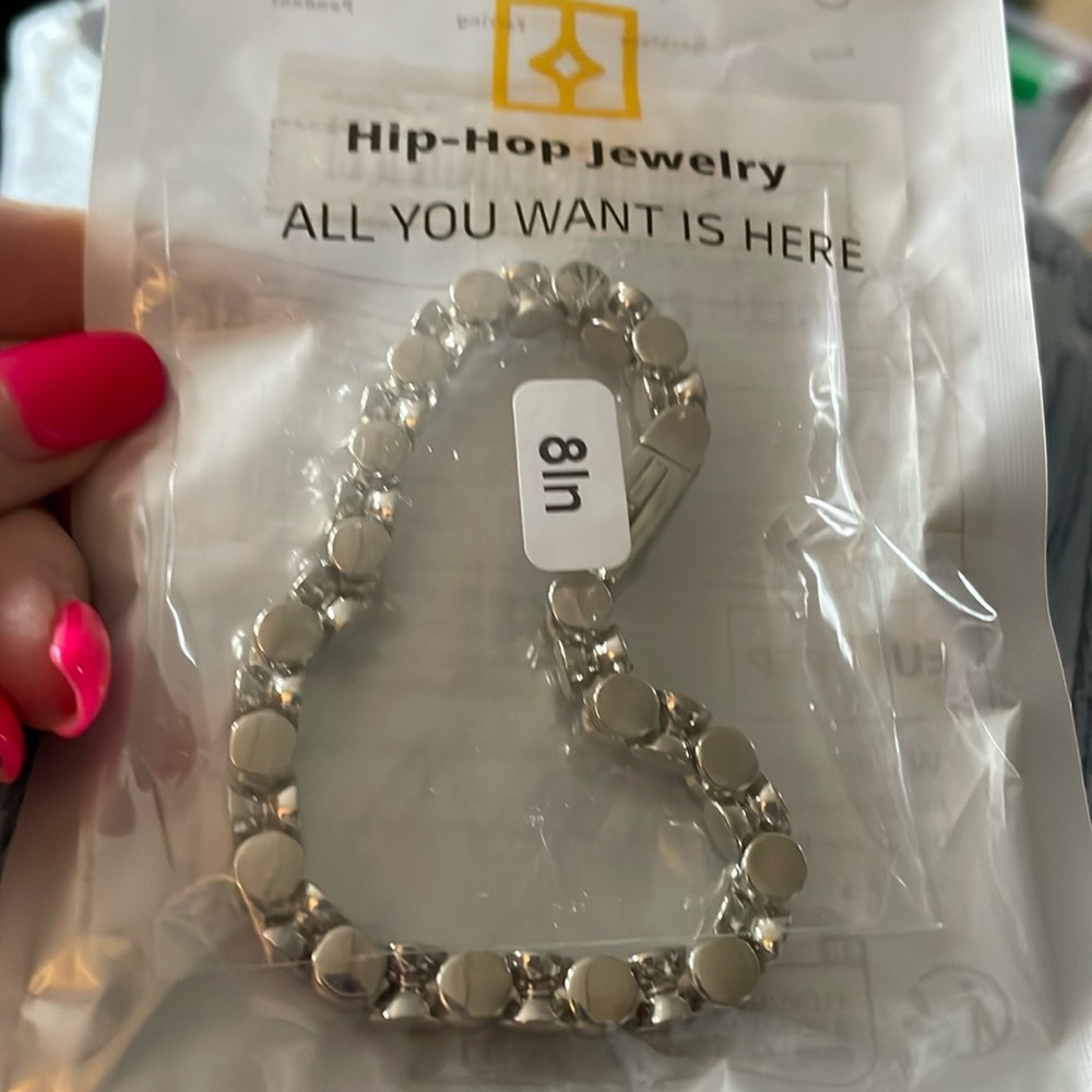New 8” Men’s Silver bracelet with secure clasp
